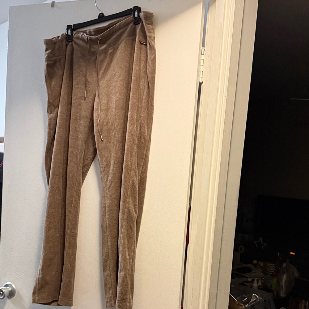Women’s Tan Jogging Pants
